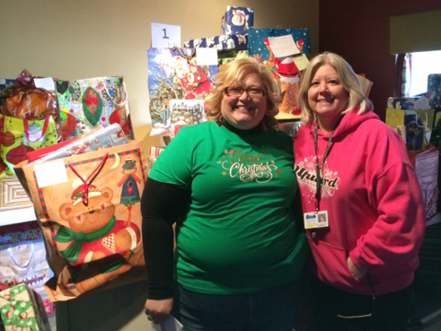 organizations provide christmas assistance in schools posted on 12172014 lynn staggs and gloria anderson - Christmas Assistance 2014 organizations provide christmas assistance in schools posted on 12172014 lynn staggs and gloria anderson - Christmas Assistance 2014