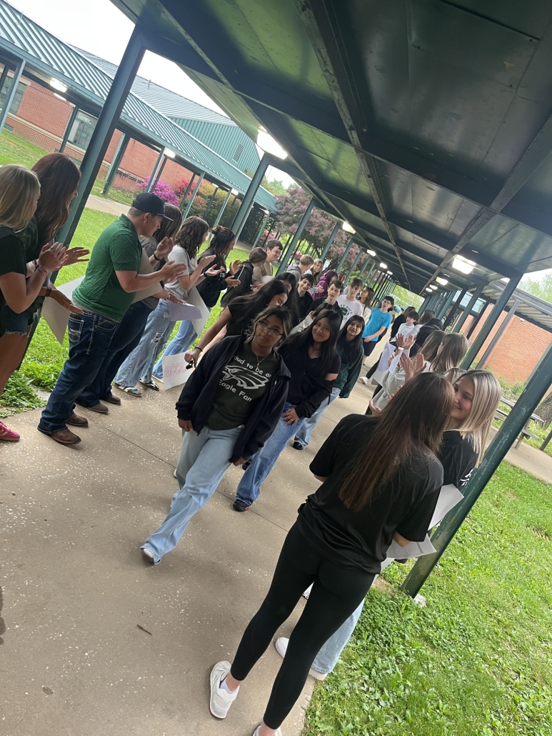 8th graders arriving in East tunnel