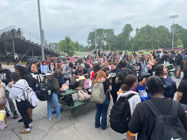 students out at Yearbook Signing
