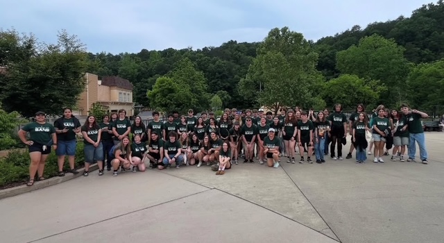 group photo at Dollywood