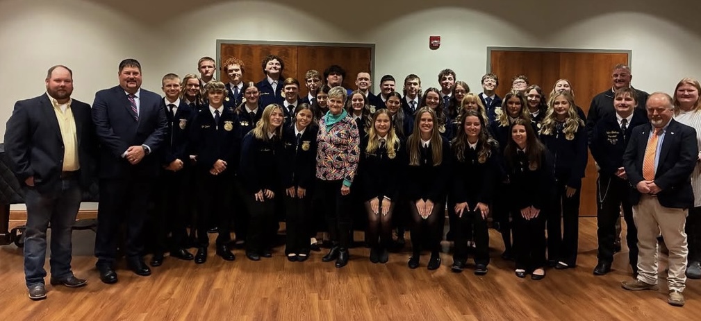 FFA groups with Farm Bureau reps