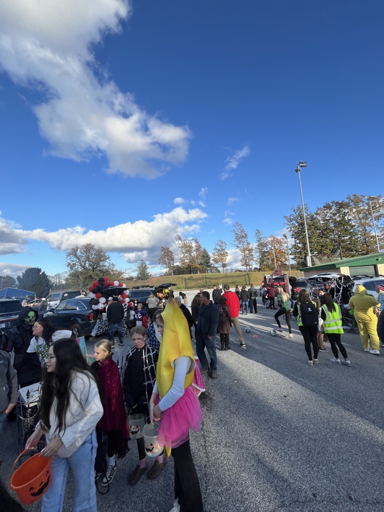 Trunk or Treat wide shot