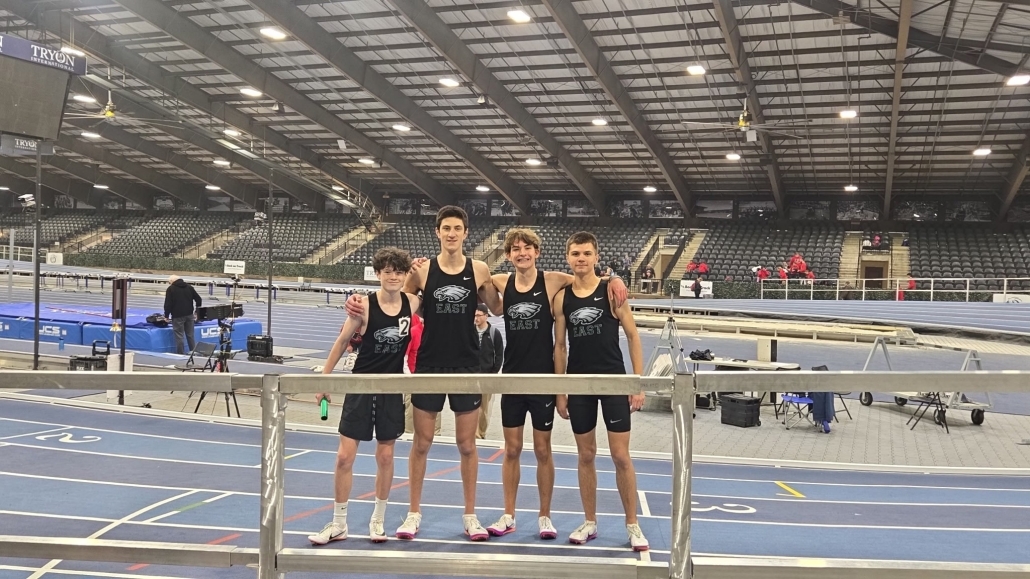 East 4x4 relay indoor team at Tryon center on track