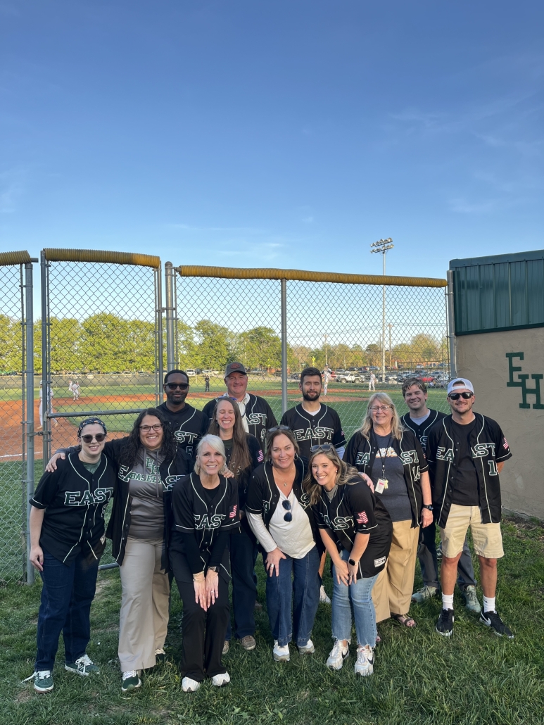 Staff picture after the presentation