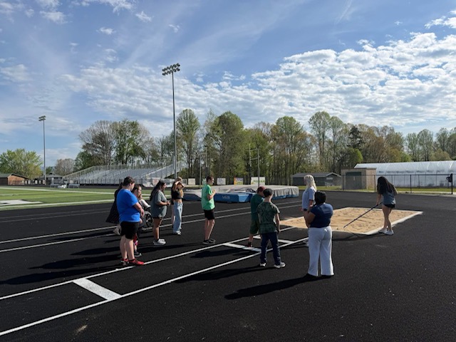 Students at the jump pit helping EEs 2