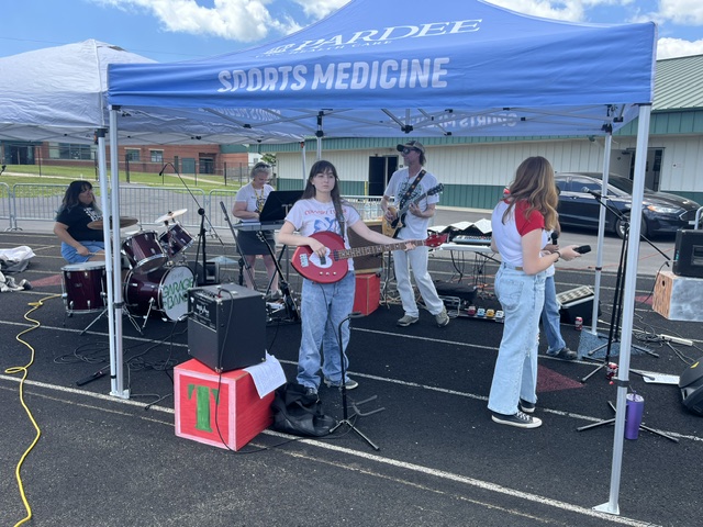 Garage Band performing