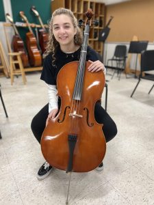 Photo of Natalie with her instrument