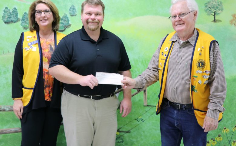 Etowah Lions Club presents check