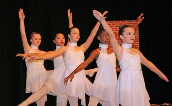 Dancers with Hendersonville Ballet