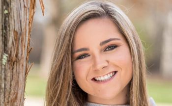 Julie Hart headshot